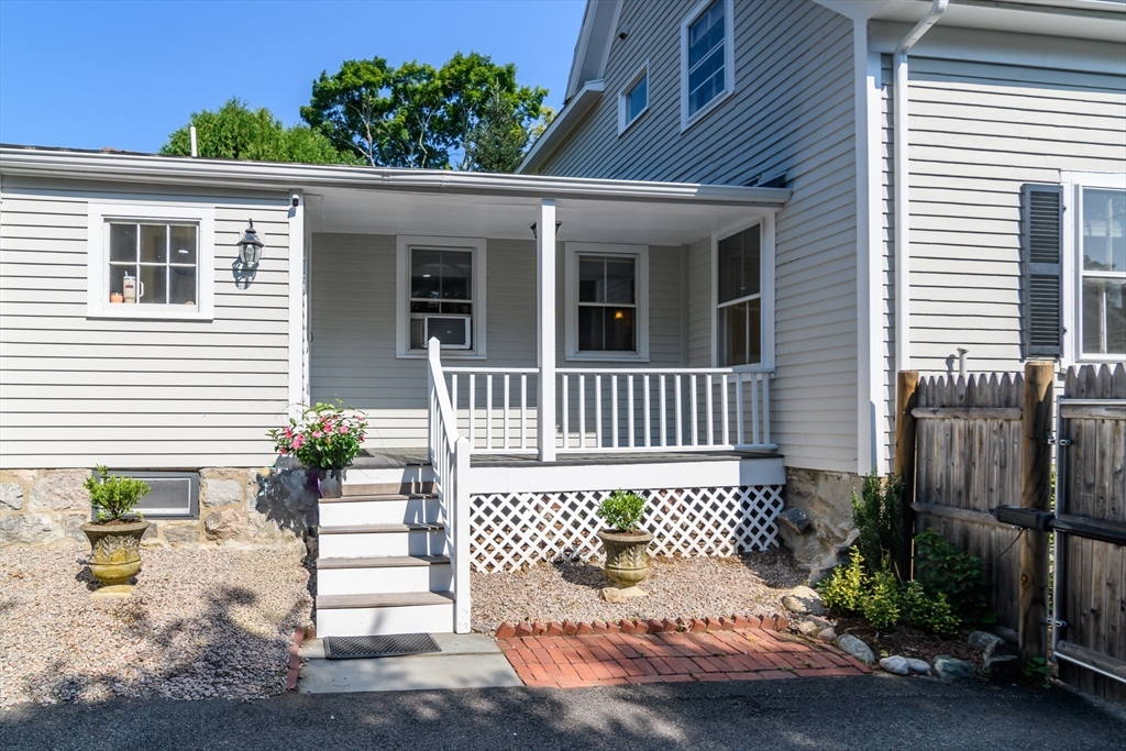 29 Cottage Street Wellesley, MA 02482 - Photo 14 of 33 Gallery Image 14