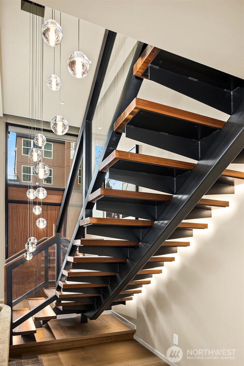 80 Vine Street, Unit 2600 Seattle, WA 98121 - Photo 6 of 40 a view of entryway