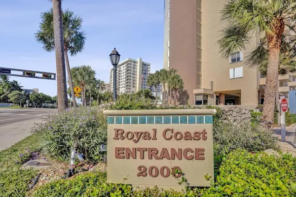 $3,250 | 2000 South Ocean Boulevard, Unit 4C, Lauderdale-by-the-Sea, FL 33062
