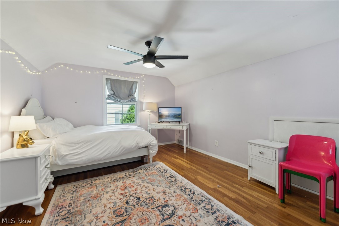 23399 Hardwick Road Beachwood, OH 44122 - Photo 19 of 37 Second bedroom with abundance of space.