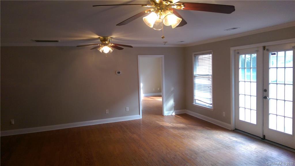 2201 Primm Road Charlotte, NC 28216 - Photo 18 of 32 Gallery Image 18