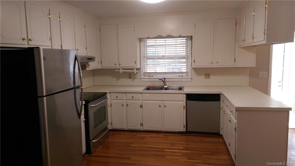 2201 Primm Road Charlotte, NC 28216 - Photo 4 of 32 Gallery Image 4