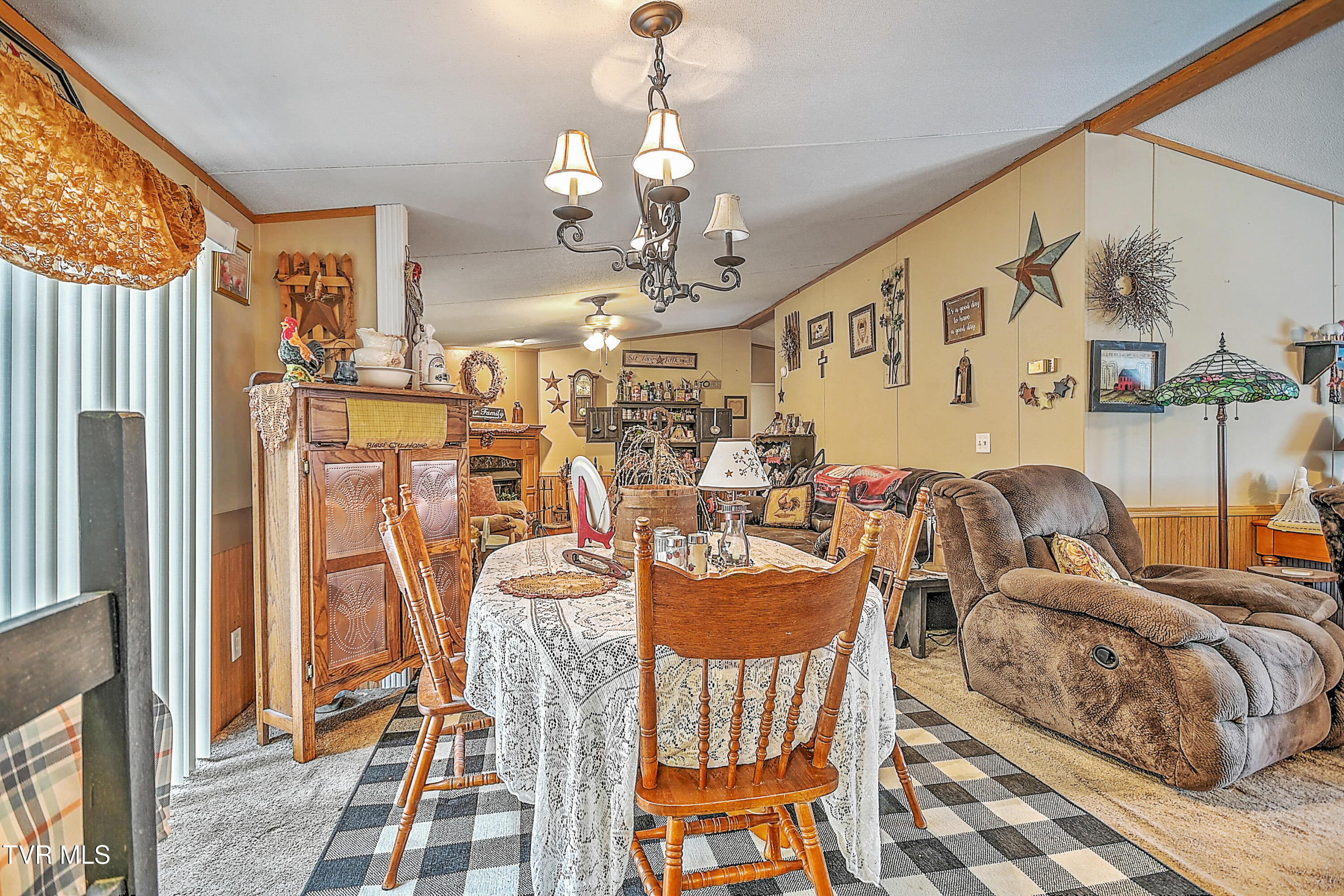 4255 Timbertree Branch Road Hiltons, VA 24258 - Photo 17 of 44 4255 Timbertree DA-20
