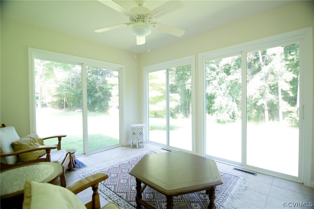 1343 Old Ridge Road Farmville, VA 23901 - Photo 11 of 31 a living room with furniture and a window