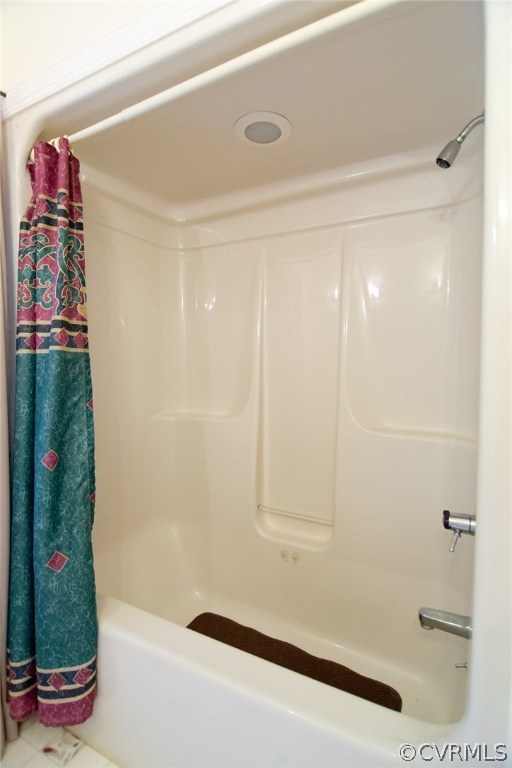 1343 Old Ridge Road Farmville, VA 23901 - Photo 21 of 31 a bathroom with a bathtub and shower