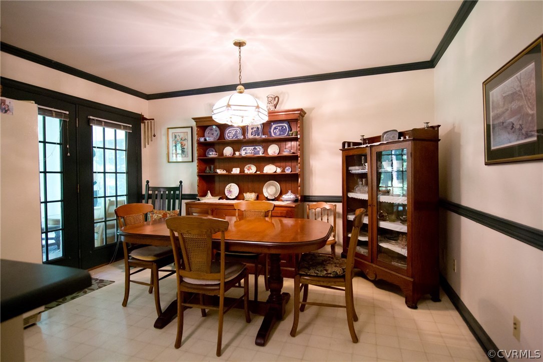 1343 Old Ridge Road Farmville, VA 23901 - Photo 10 of 31 a view of a dining room with furniture window and wooden floor