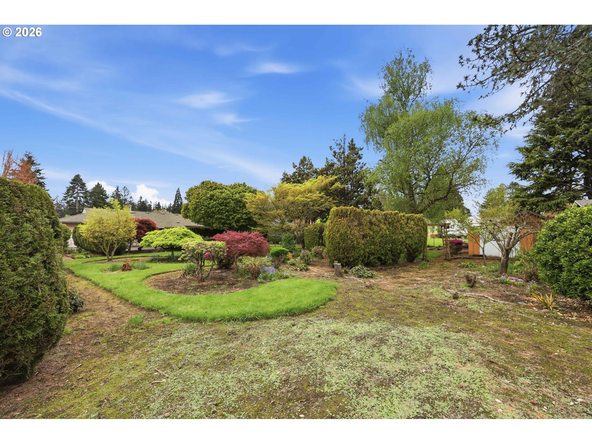 18925 Southwest Rosa Road Beaverton, OR 97078 - Photo 22 of 33 a swimming pool with a yard