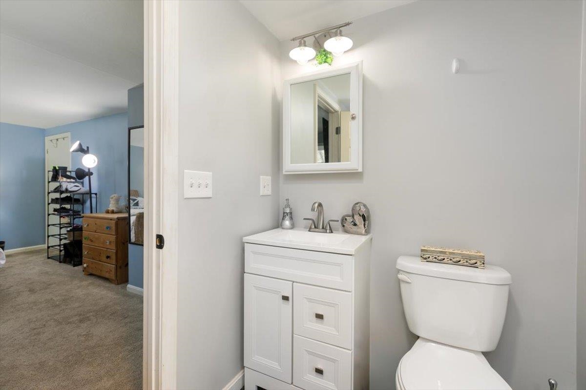 6 Pingree Hill Road Derry, NH 03038 - Photo 33 of 38 Gallery Image 33