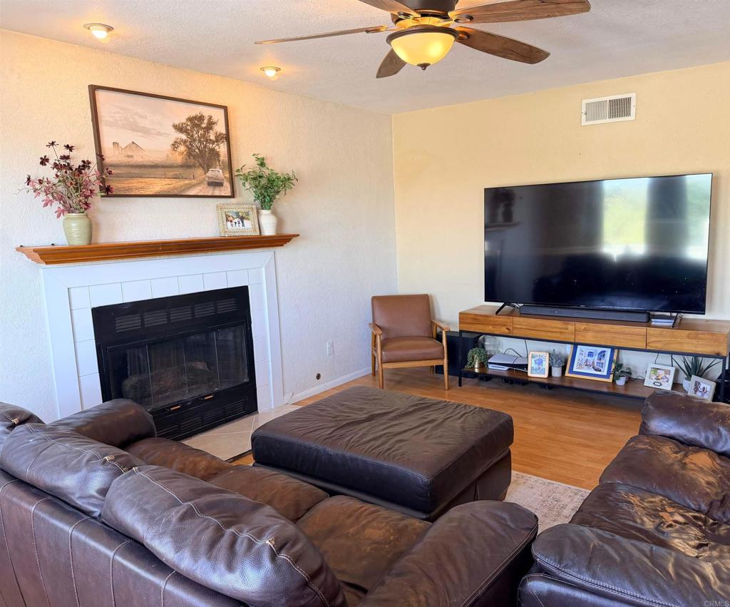 9449 Prospect Avenue Santee, CA 92071 - Photo 3 of 18 Living Room