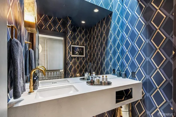 $2,995,000 | 2628 Laguna Street, San Francisco, CA 94123