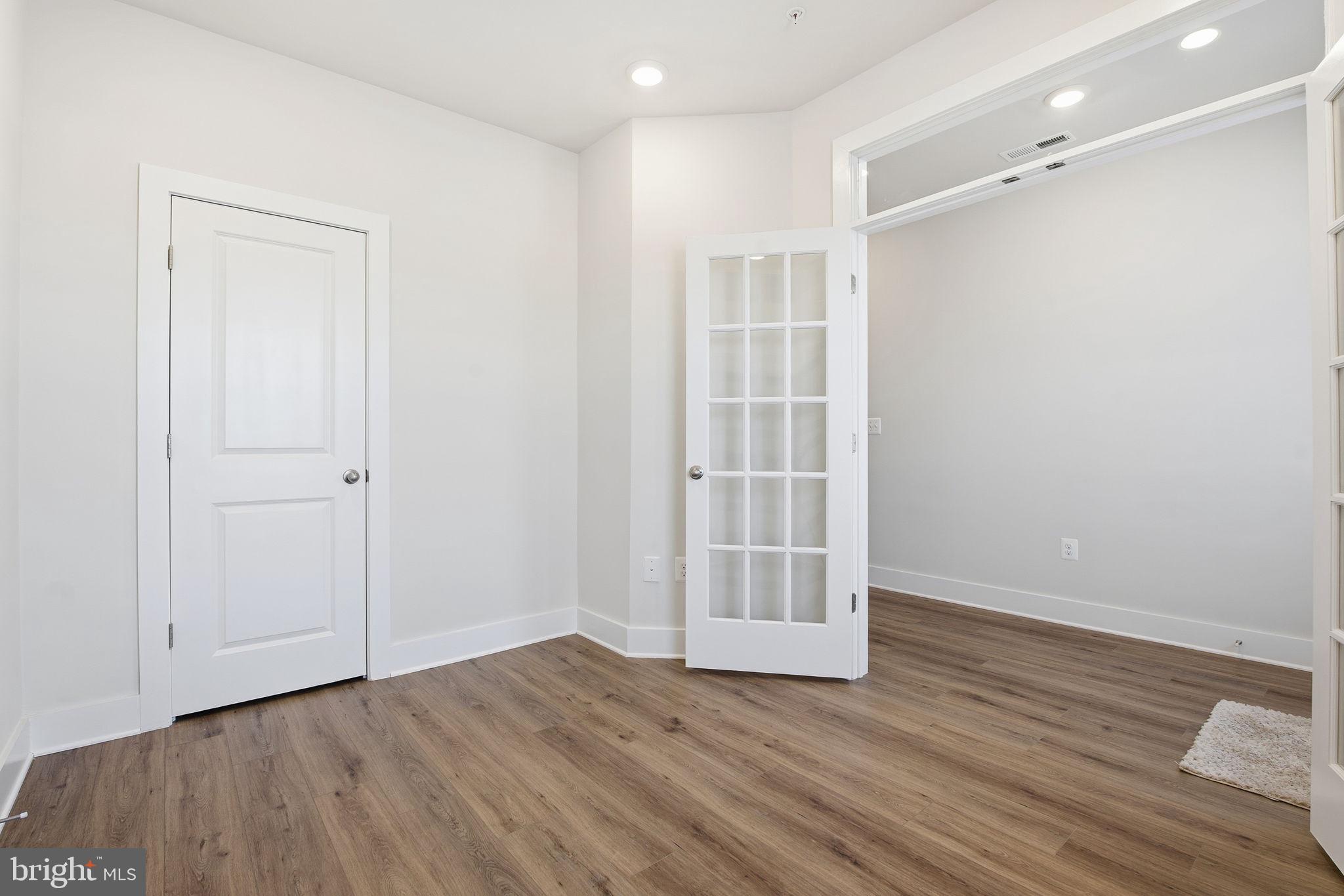 116 Crown Street Baltimore, MD 21230 - Photo 2 of 35