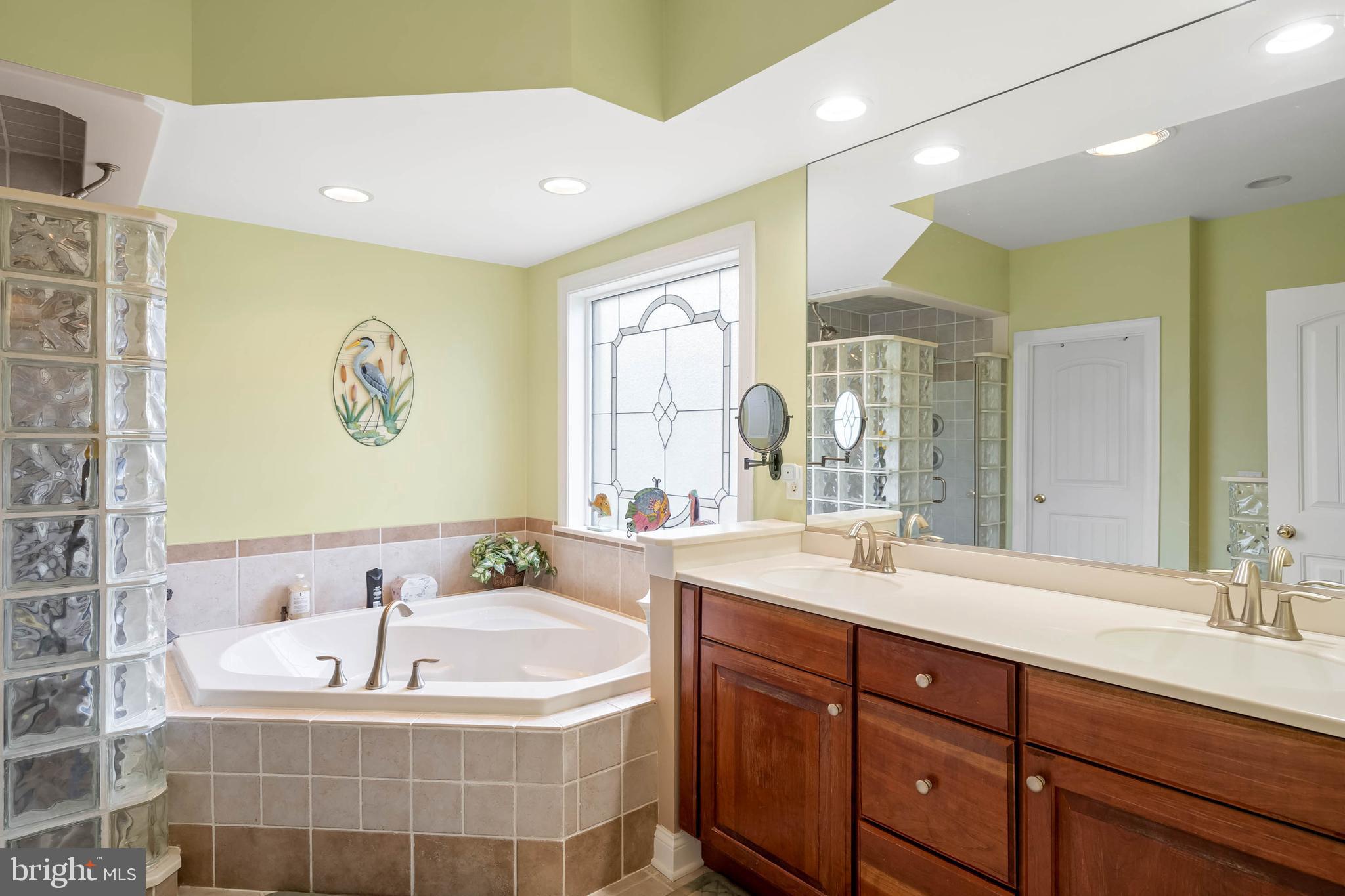 28344 River Road Seaford, DE 19973 - Photo 21 of 62 Owners Suite Bathroom