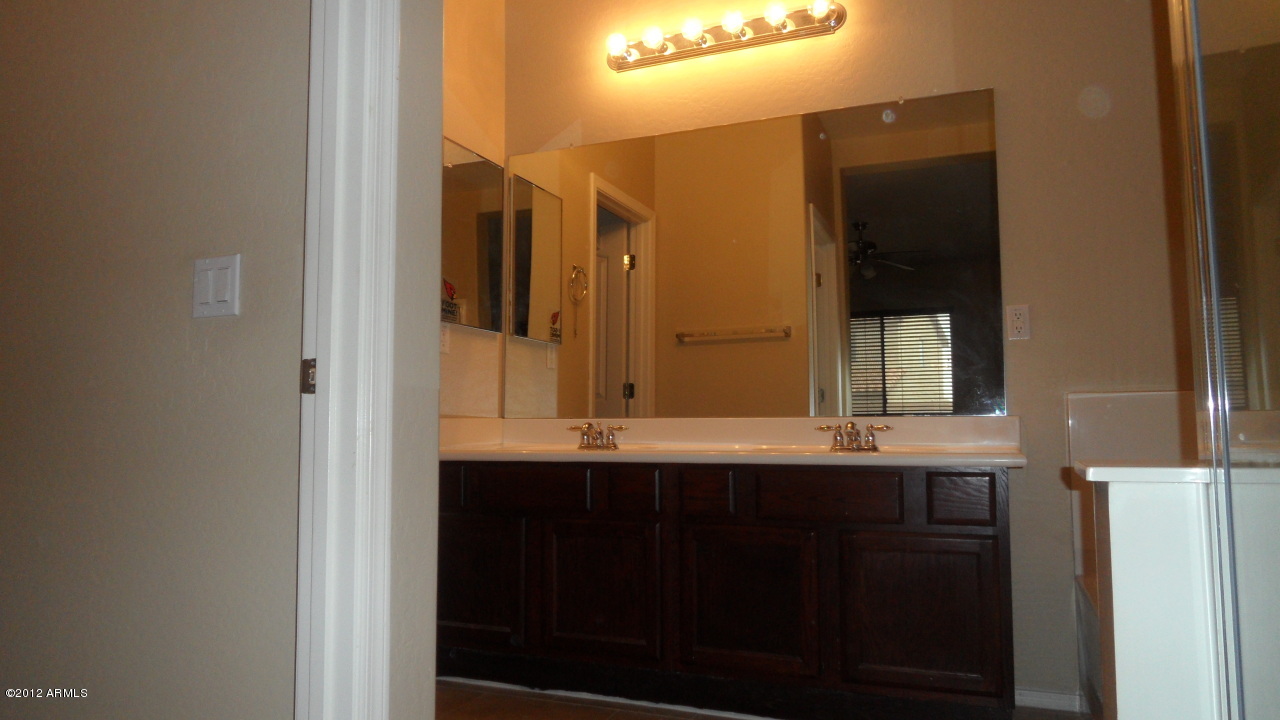 45298 Portabello Road Maricopa, AZ 85139 - Photo 17 of 30 Master Bathroom 1