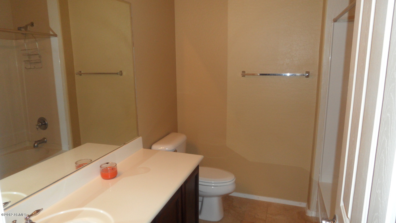 45298 Portabello Road Maricopa, AZ 85139 - Photo 21 of 30 Hall Bath 1