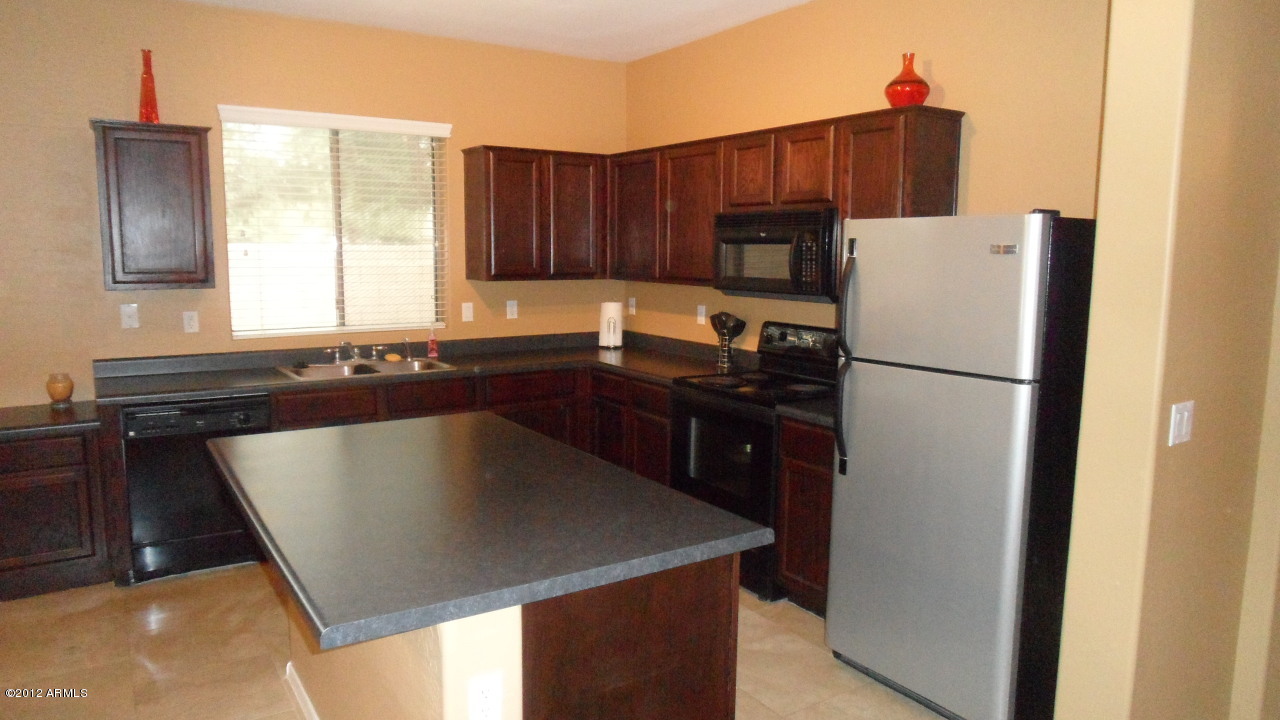 45298 Portabello Road Maricopa, AZ 85139 - Photo 8 of 30 Kitchen 2