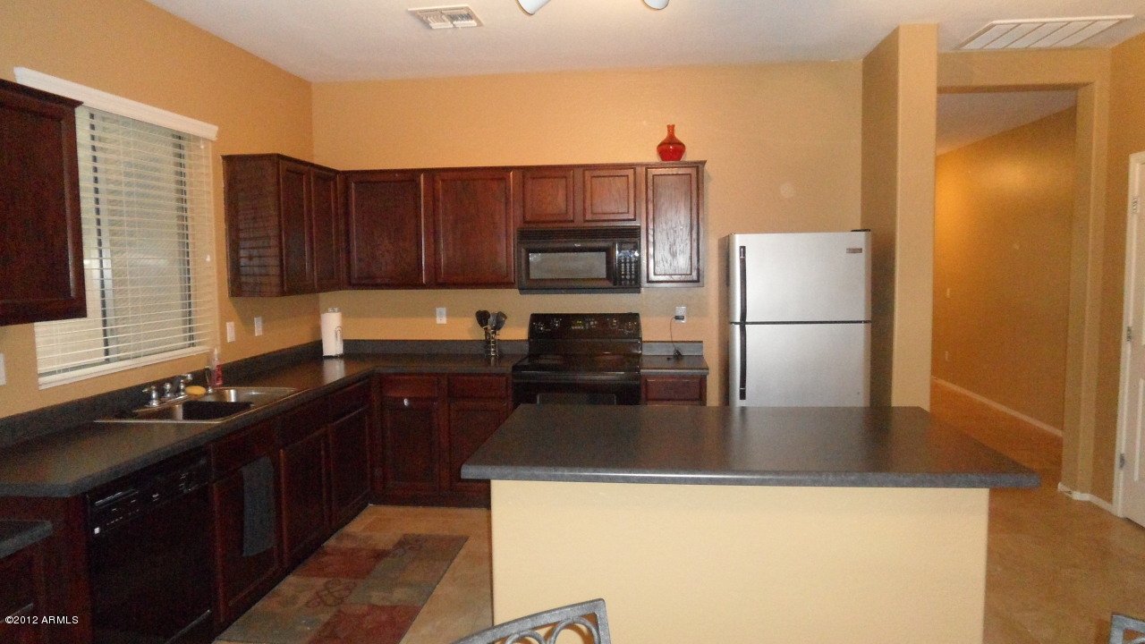 45298 Portabello Road Maricopa, AZ 85139 - Photo 9 of 30 Kitchen 3
