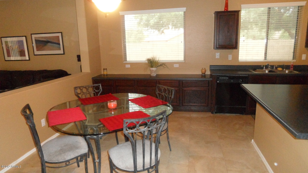 45298 Portabello Road Maricopa, AZ 85139 - Photo 10 of 30 Eat in Kitchen