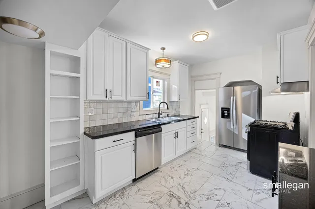 $338,000 | 700 Union Avenue Southeast, Grand Rapids, MI 49503