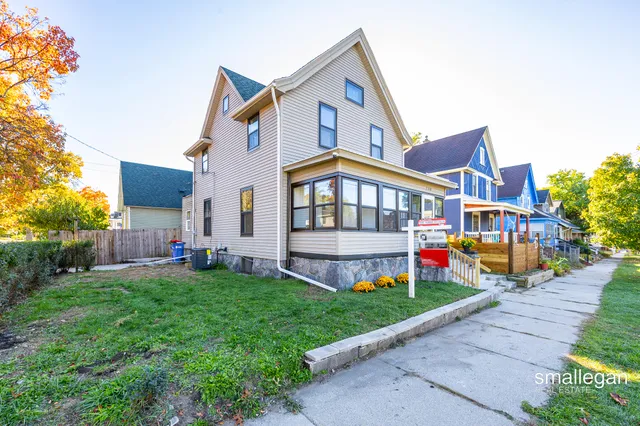 $338,000 | 700 Union Avenue Southeast, Grand Rapids, MI 49503