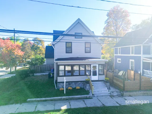 $338,000 | 700 Union Avenue Southeast, Grand Rapids, MI 49503