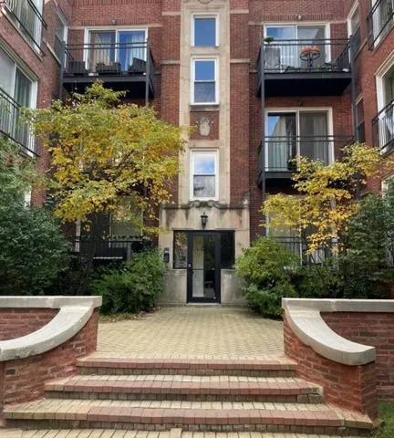 $200,000 | 3707 North Kenneth Avenue, Unit 216, Chicago, IL 60641