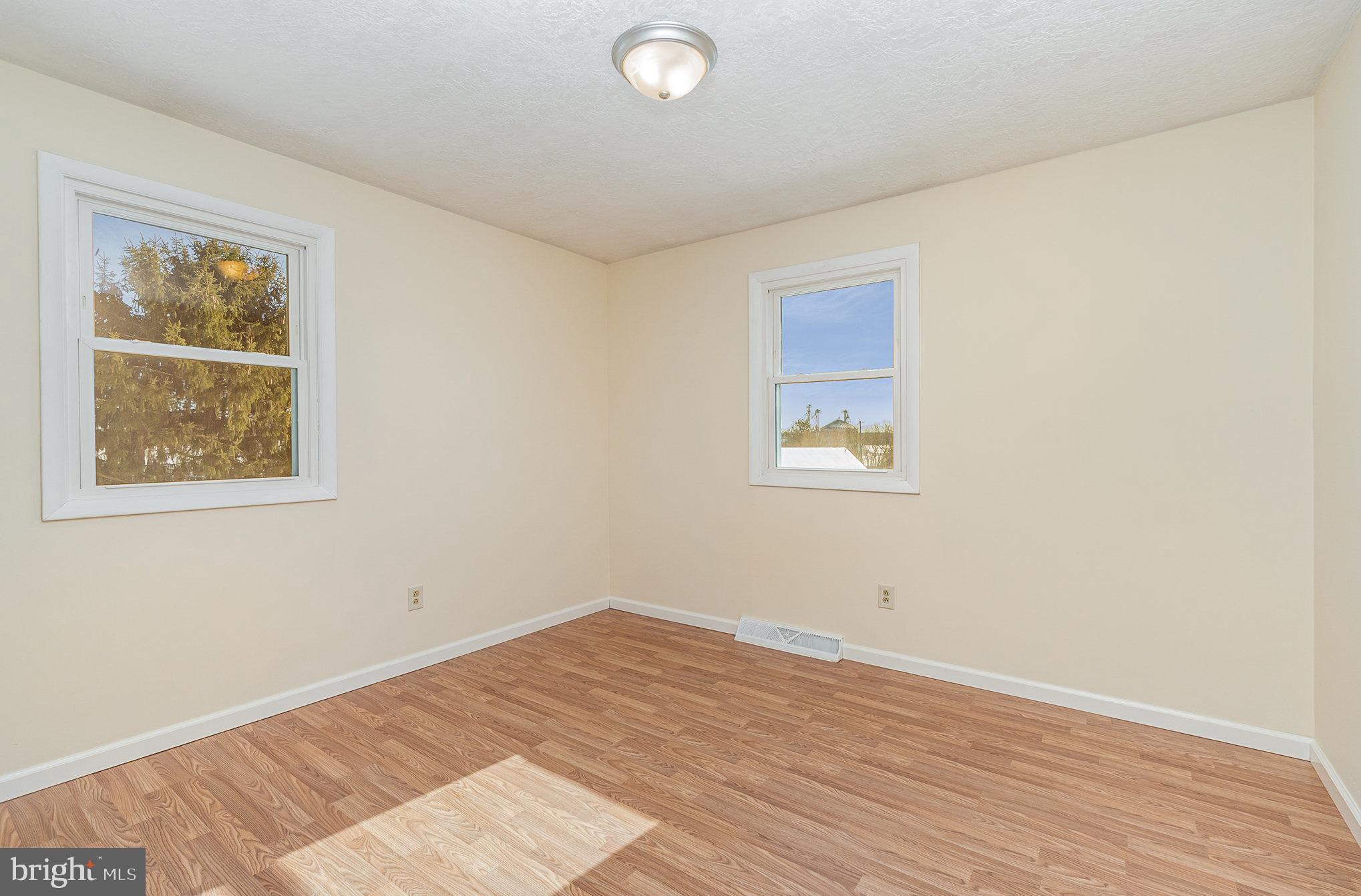 693 Old Commons Road Windsor, PA 17366 - Photo 14 of 28 Gallery Image 14