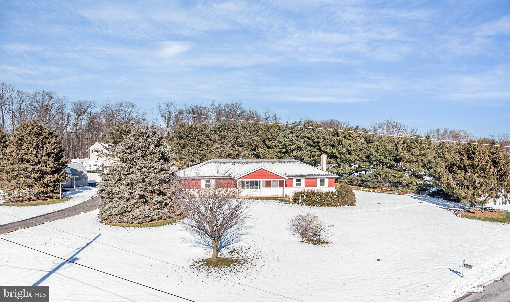 693 Old Commons Road Windsor, PA 17366 - Photo 2 of 28 Gallery Image 2