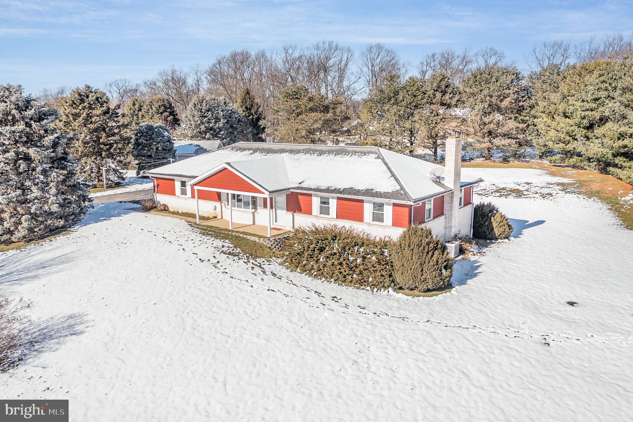 693 Old Commons Road Windsor, PA 17366 - Photo 3 of 28 Gallery Image 3