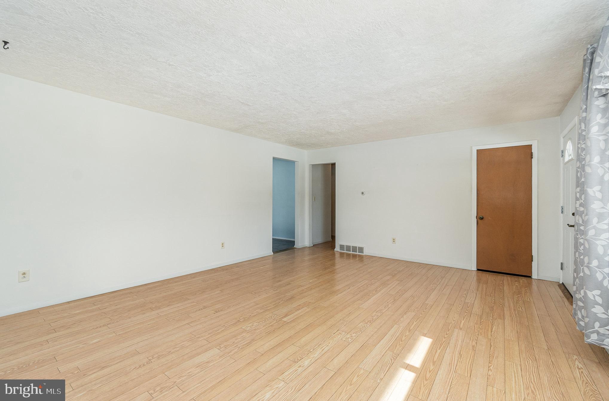 693 Old Commons Road Windsor, PA 17366 - Photo 6 of 28 Gallery Image 6