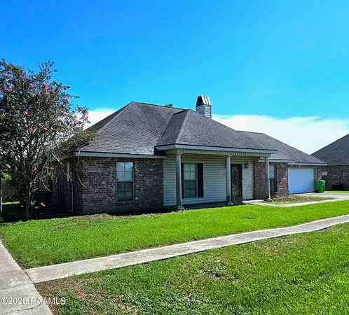 $1,800 | 746 South Belle Circle, Breaux Bridge, LA 70517