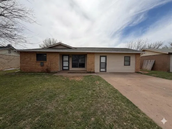 $157,872 | 911 West Louisa Avenue, Iowa Park, TX 76367