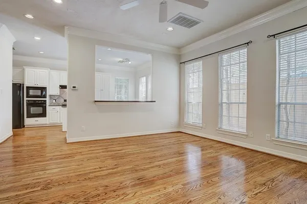 $2,600 | 2822 Briarhurst Park, Houston, TX 77057