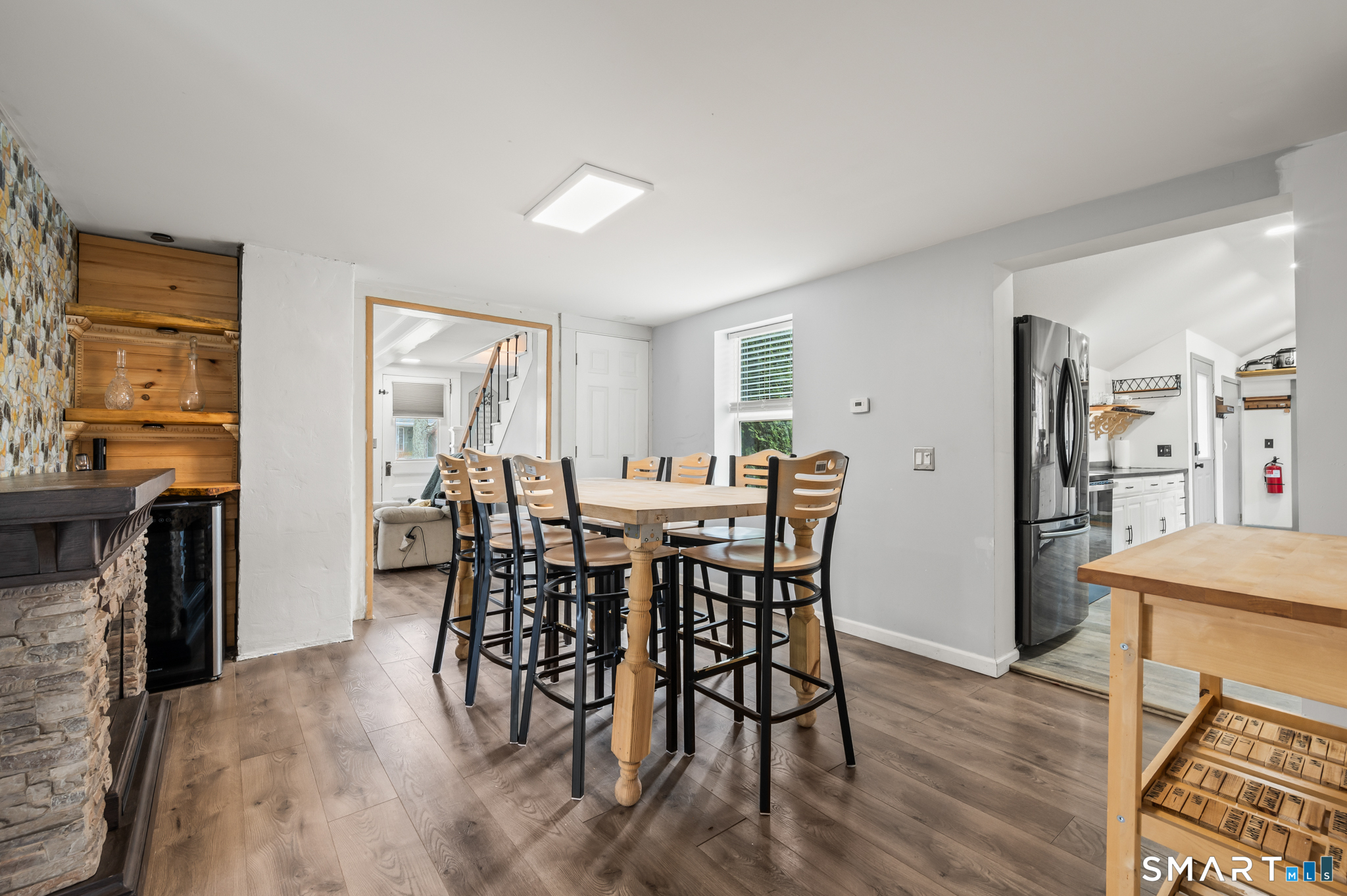 475 Ballfall Road Middletown, CT 06457 - Photo 7 of 24