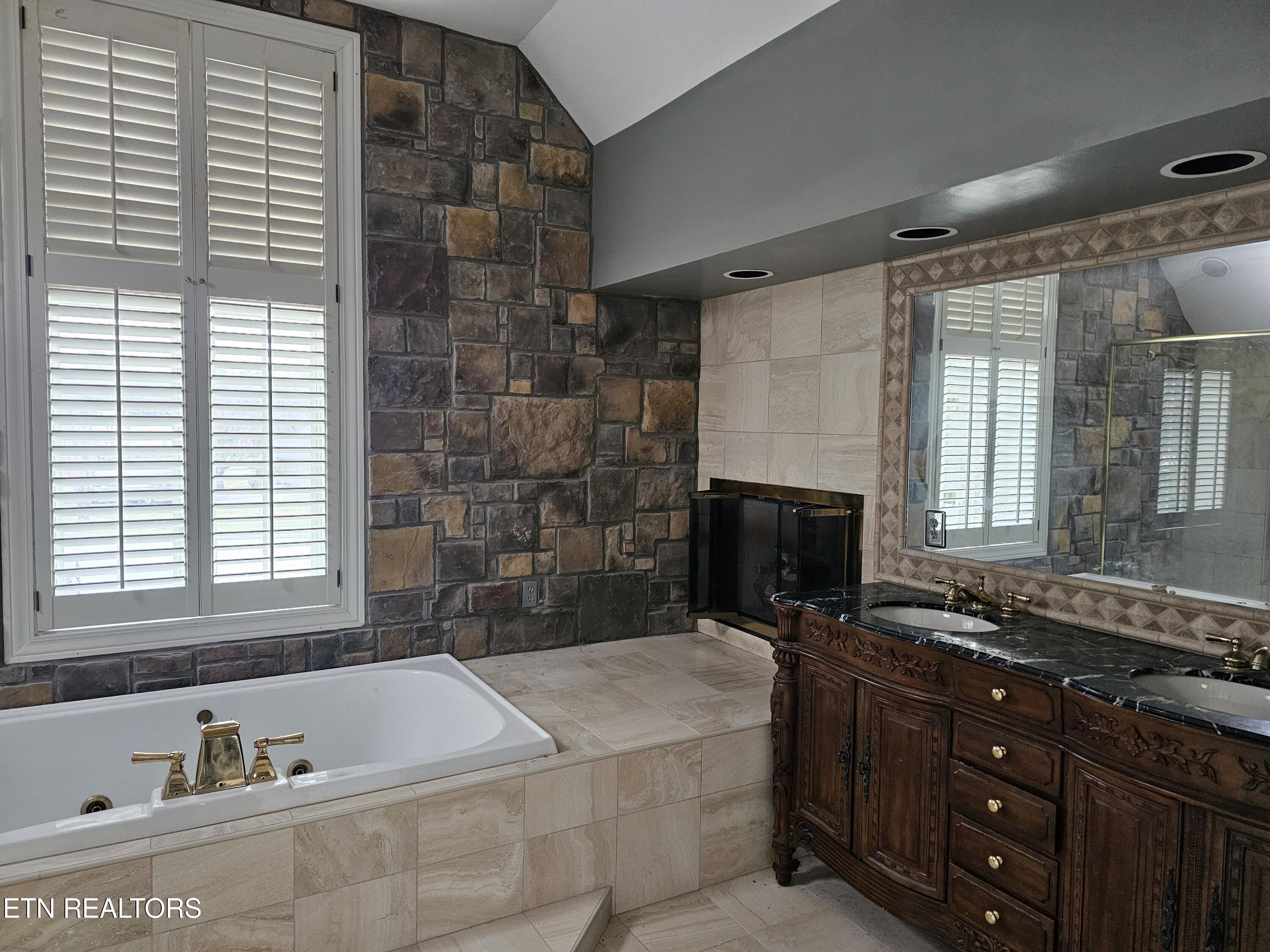 12700 Sauer Point Knoxville, TN 37934 - Photo 14 of 25 20260121_153606