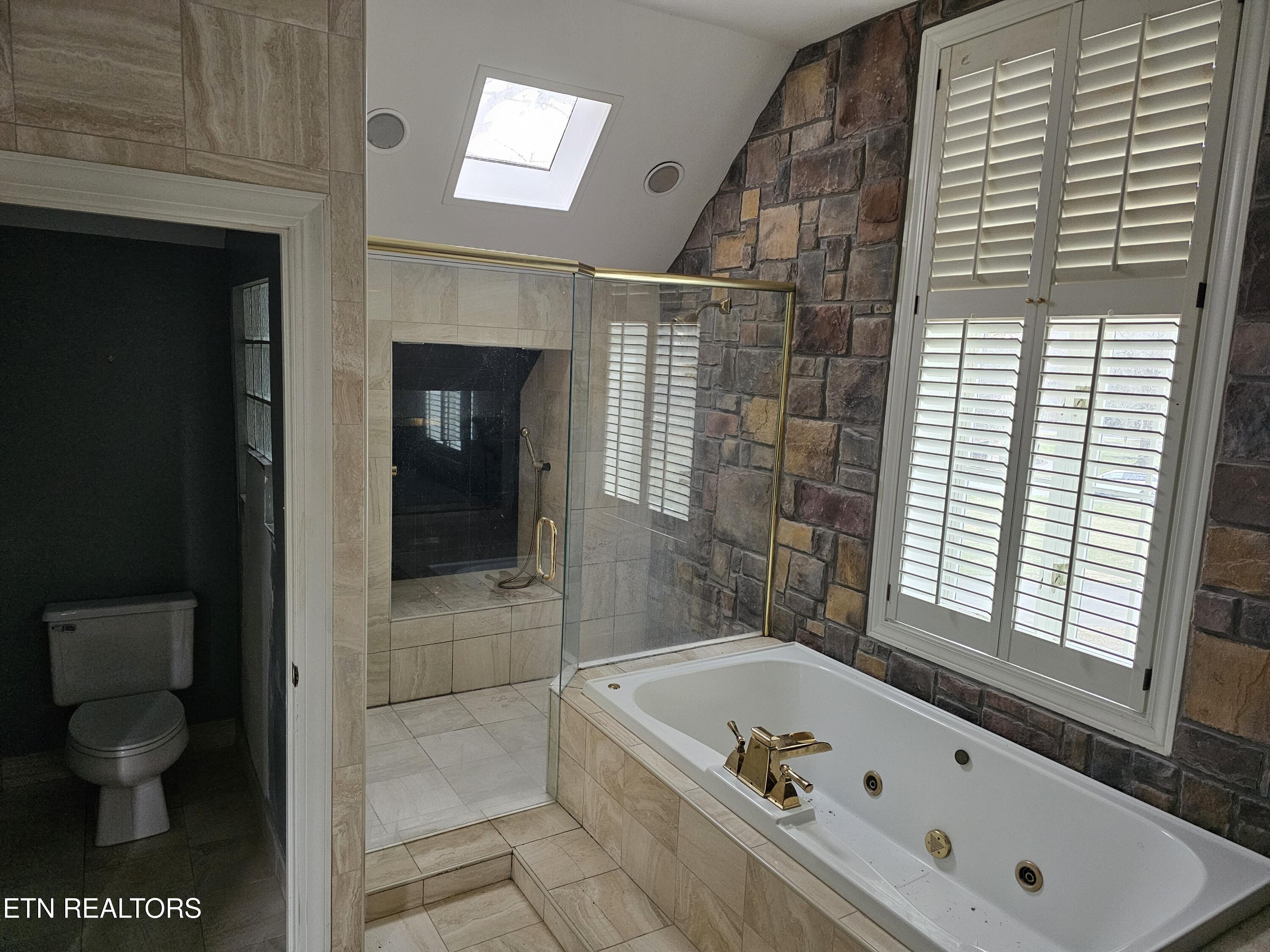 12700 Sauer Point Knoxville, TN 37934 - Photo 15 of 25 20260121_153641