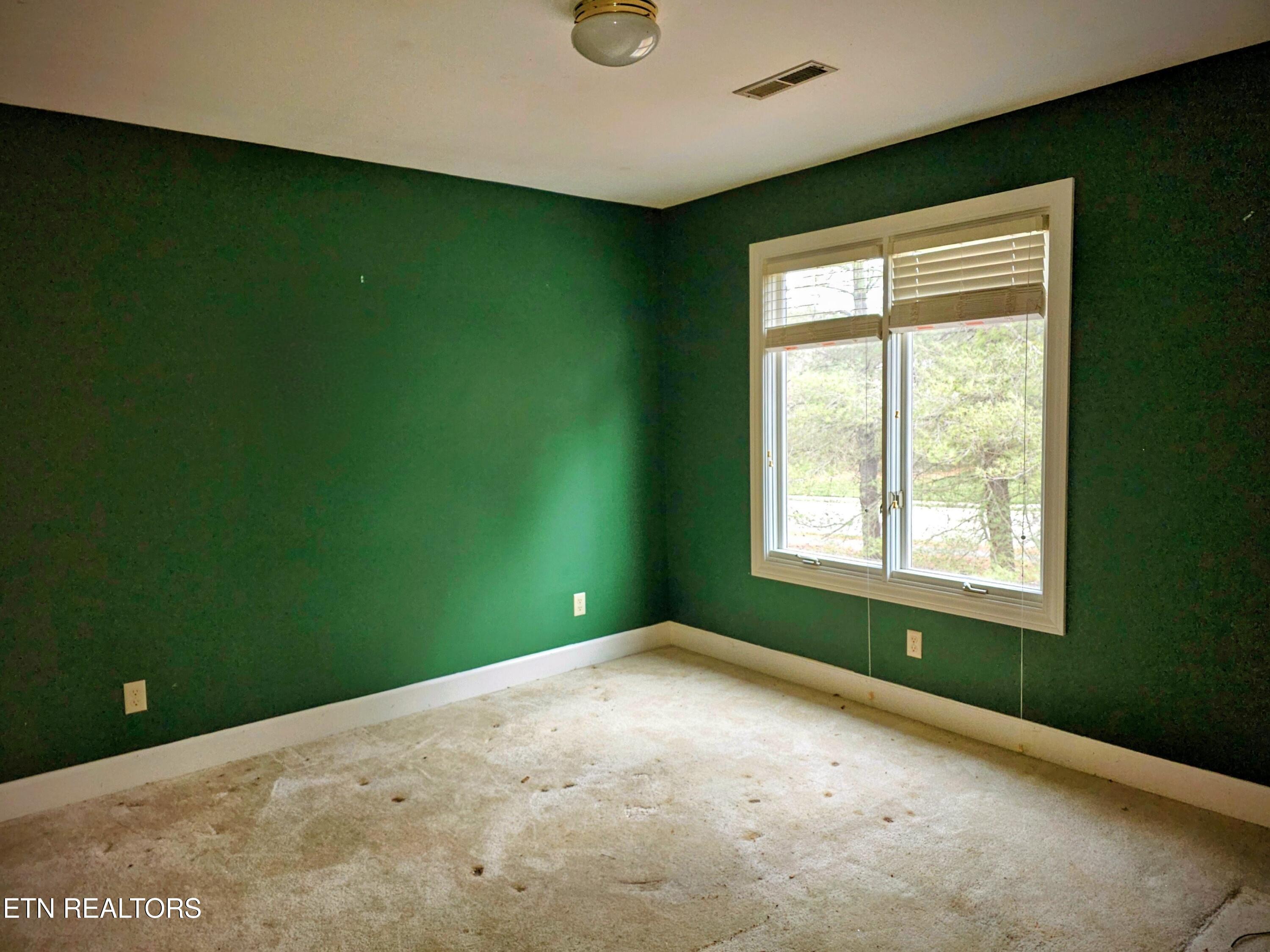 12700 Sauer Point Knoxville, TN 37934 - Photo 18 of 25 20260121_153819~3