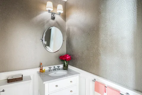 a view of a livingroom with furniture