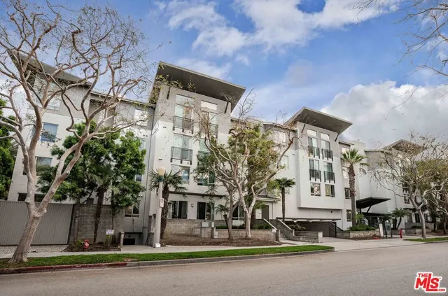 $3,500 | 6400 Crescent Parkway, Unit 305, Playa Vista, CA 90094