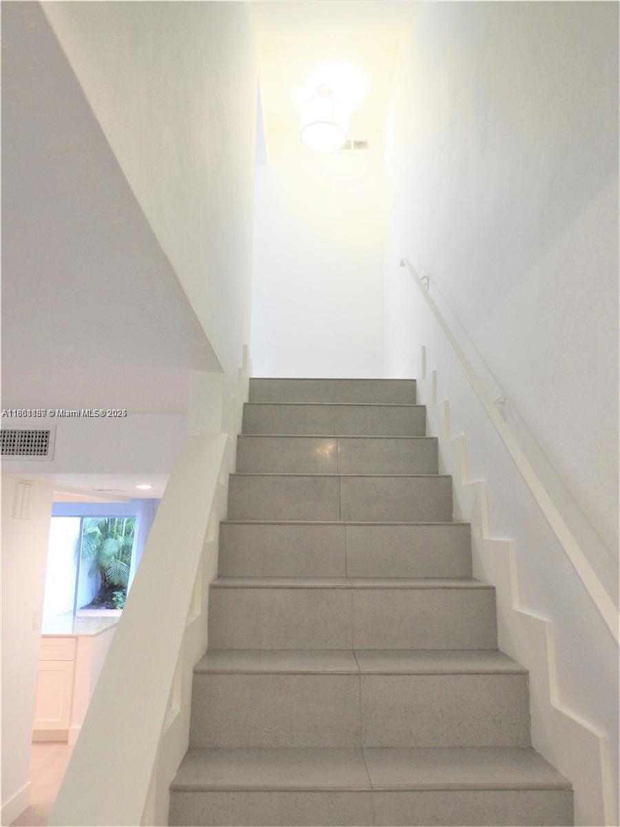 9807 Southwest 93rd Street, Unit 9807 Miami, FL 33176 - Photo 28 of 50 a view of entryway