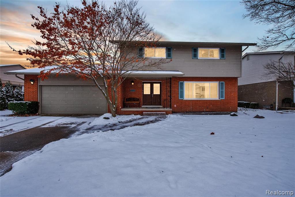 1005 Canterbury Road Grosse Pointe Woods, MI 48236 - Photo 4 of 33