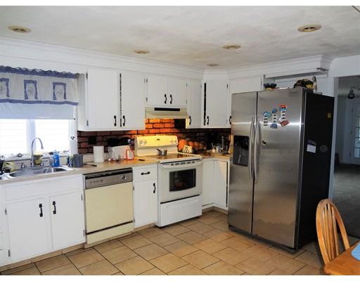 30 Oak Point Road Saugus, MA 01906 - Photo 5 of 7 Gallery Image 5