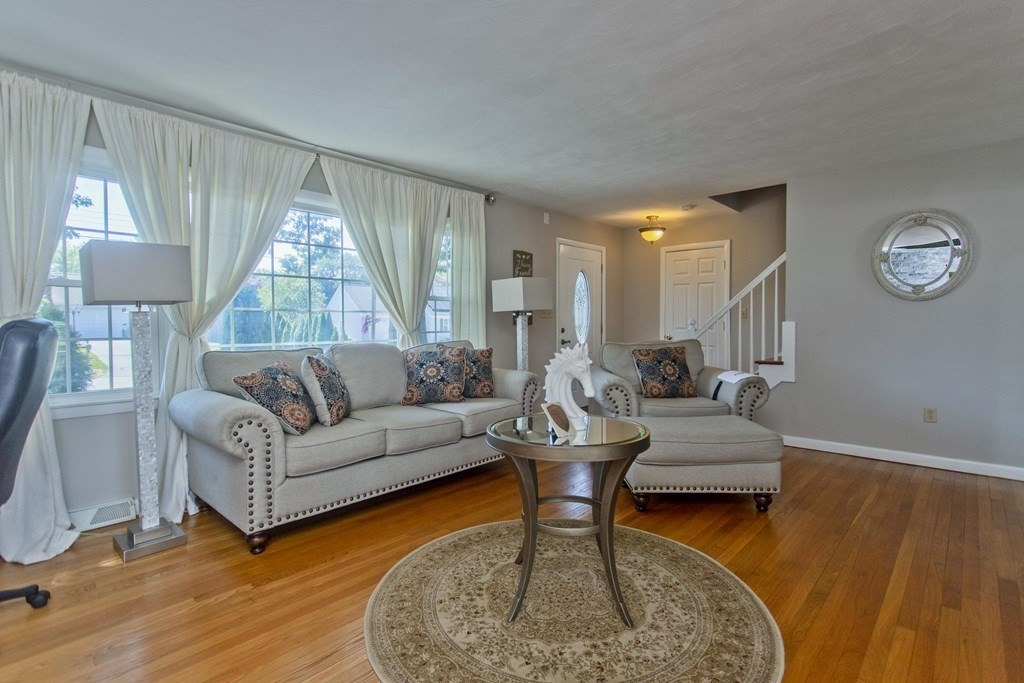 70 Harrow Road Springfield, MA 01118 - Photo 11 of 35