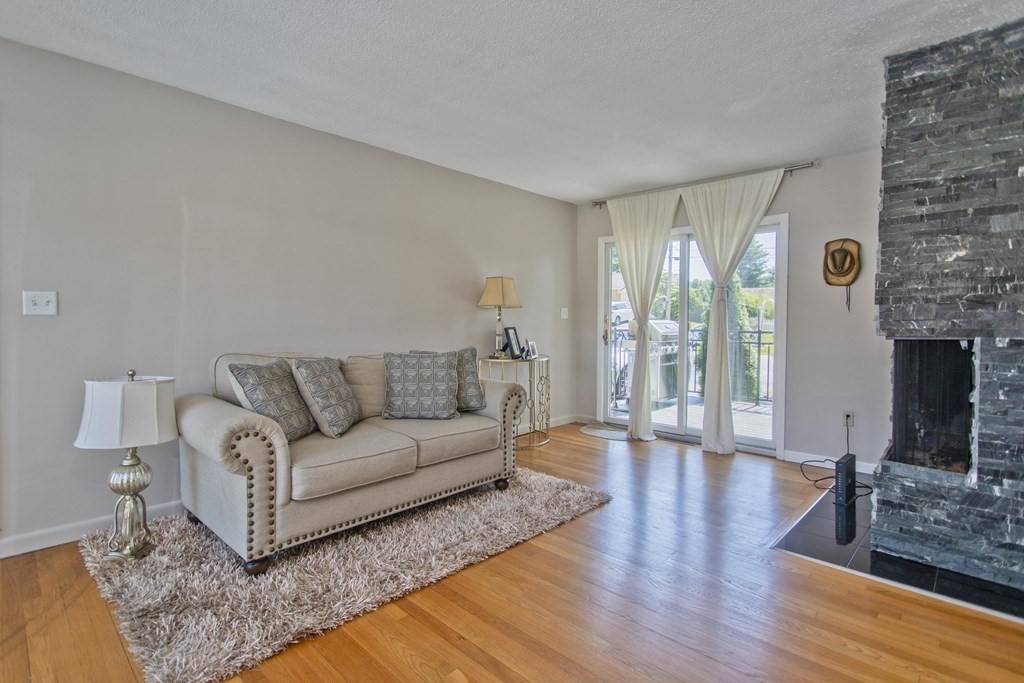 70 Harrow Road Springfield, MA 01118 - Photo 17 of 35