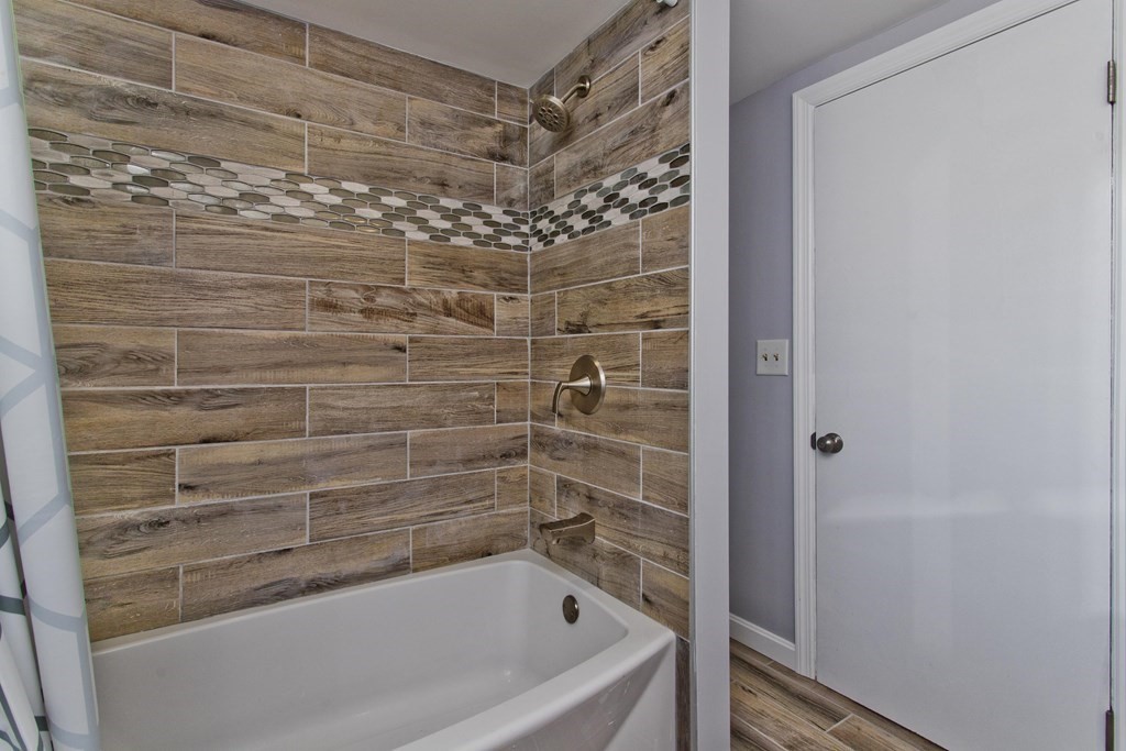 70 Harrow Road Springfield, MA 01118 - Photo 21 of 35