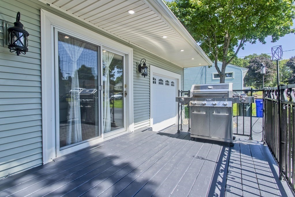 70 Harrow Road Springfield, MA 01118 - Photo 23 of 35