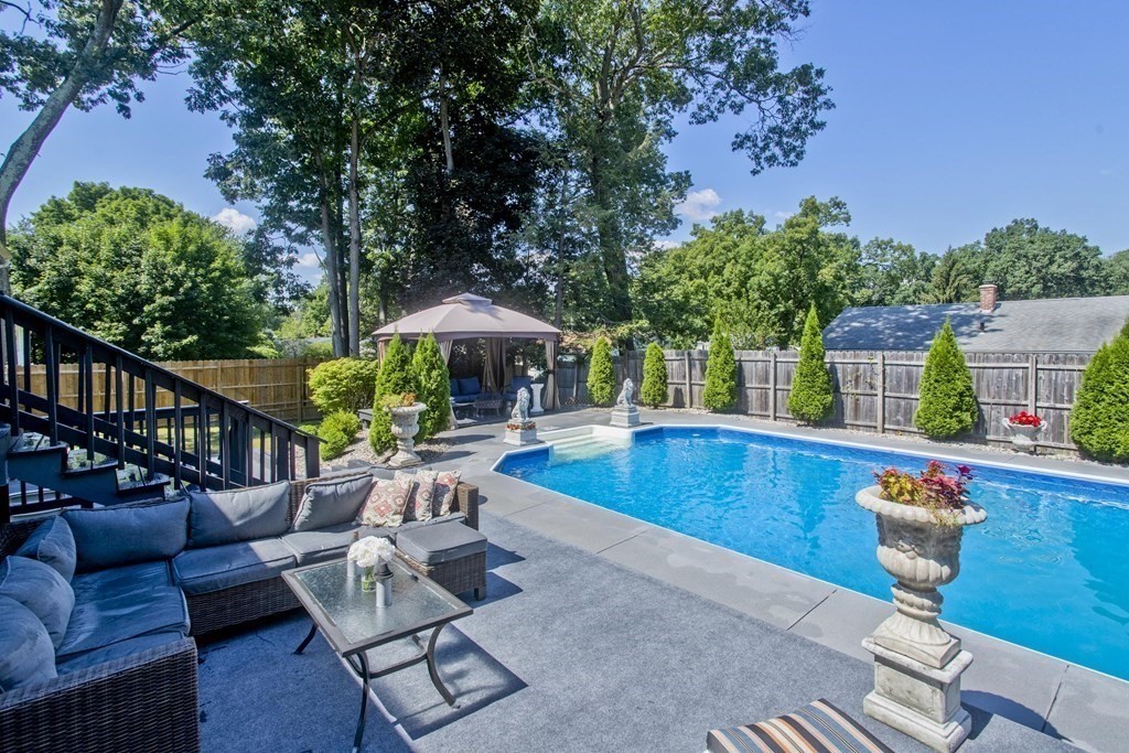 70 Harrow Road Springfield, MA 01118 - Photo 26 of 35