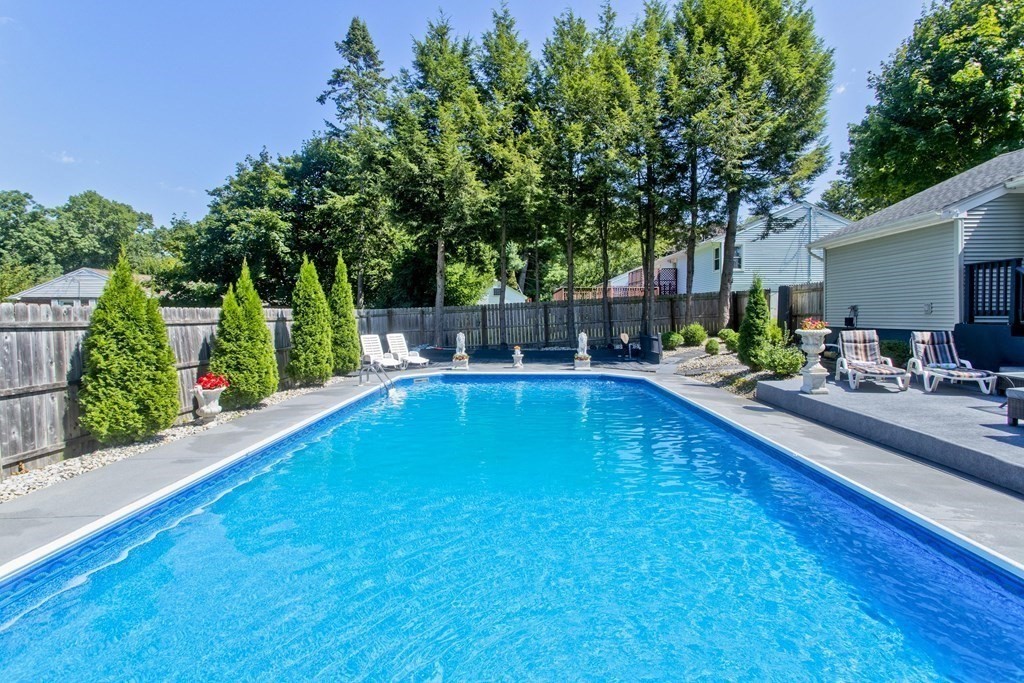 70 Harrow Road Springfield, MA 01118 - Photo 32 of 35