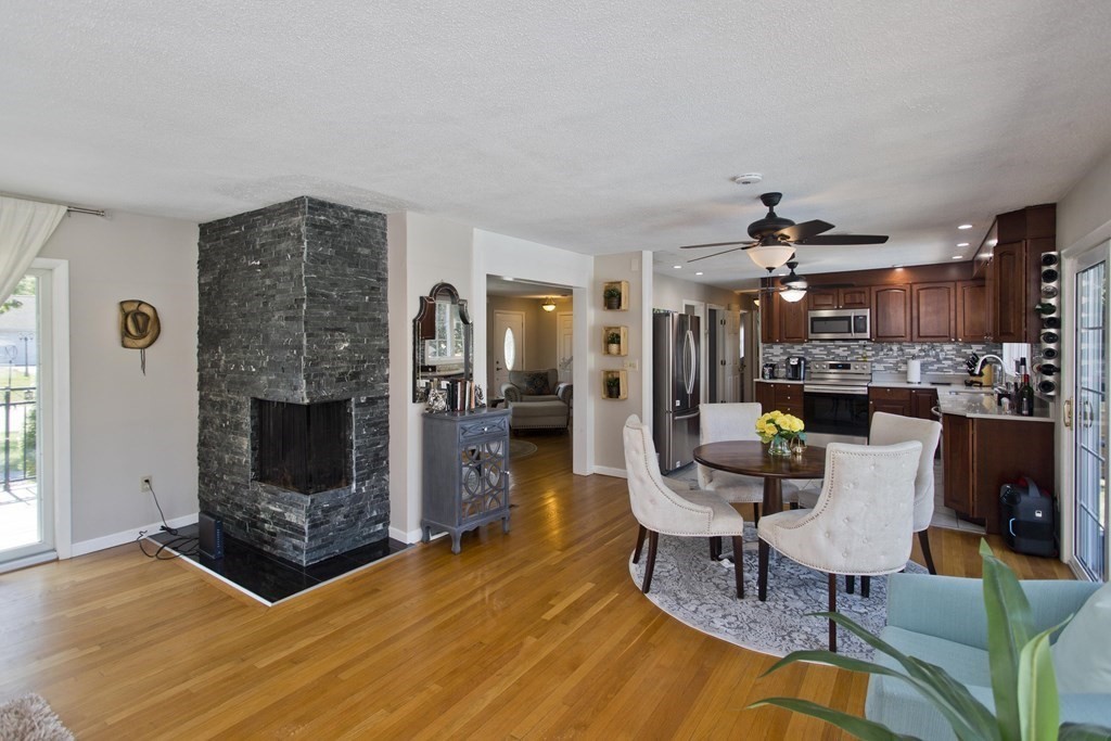 70 Harrow Road Springfield, MA 01118 - Photo 7 of 35