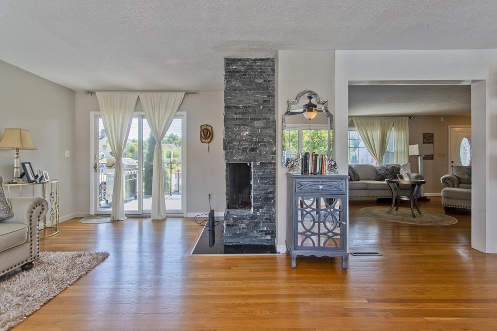 70 Harrow Road Springfield, MA 01118 - Photo 10 of 35