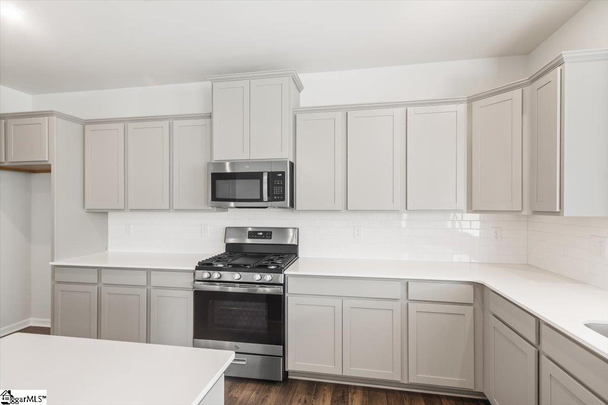 14 Stumphouse Street Greenville, SC 29607 - Photo 8 of 24